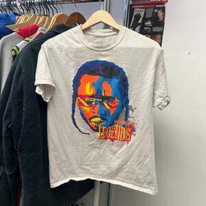 3Forty Inc. Pop Smoke 'Legends Never Die' Colorful WPAP Portrait Graphic T-Shirt